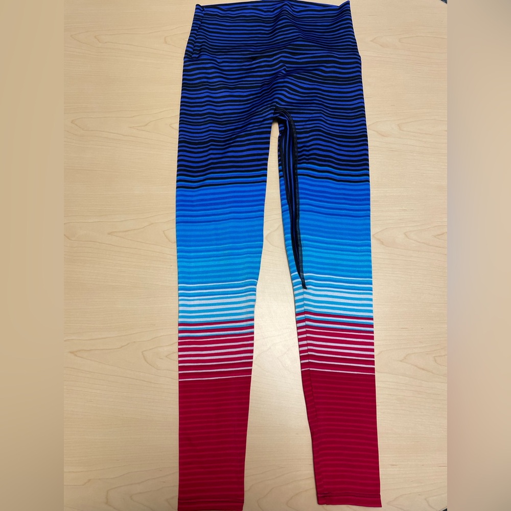 K-DEER Blue, White Red Stripped Buttery Soft Leggings - Large and Like New